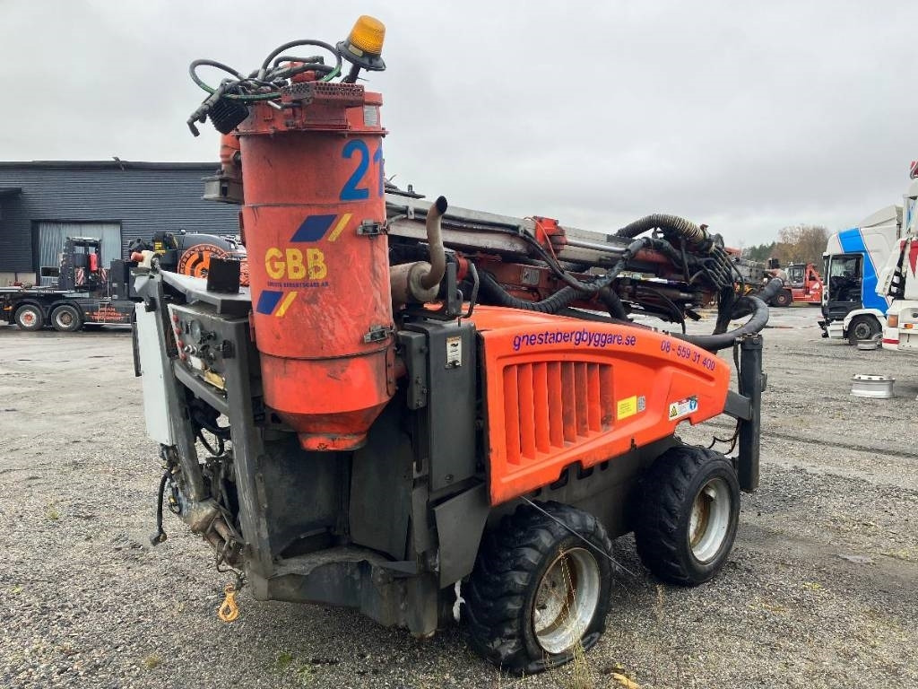 Sandvik Commando DC 125R ONLY FOR SPAREPARTS - Motor para Maquinaria de construcción: foto 4 Sandvik Commando DC 125R ONLY FOR SPAREPARTS - Motor para Maquinaria de construcción: foto 4