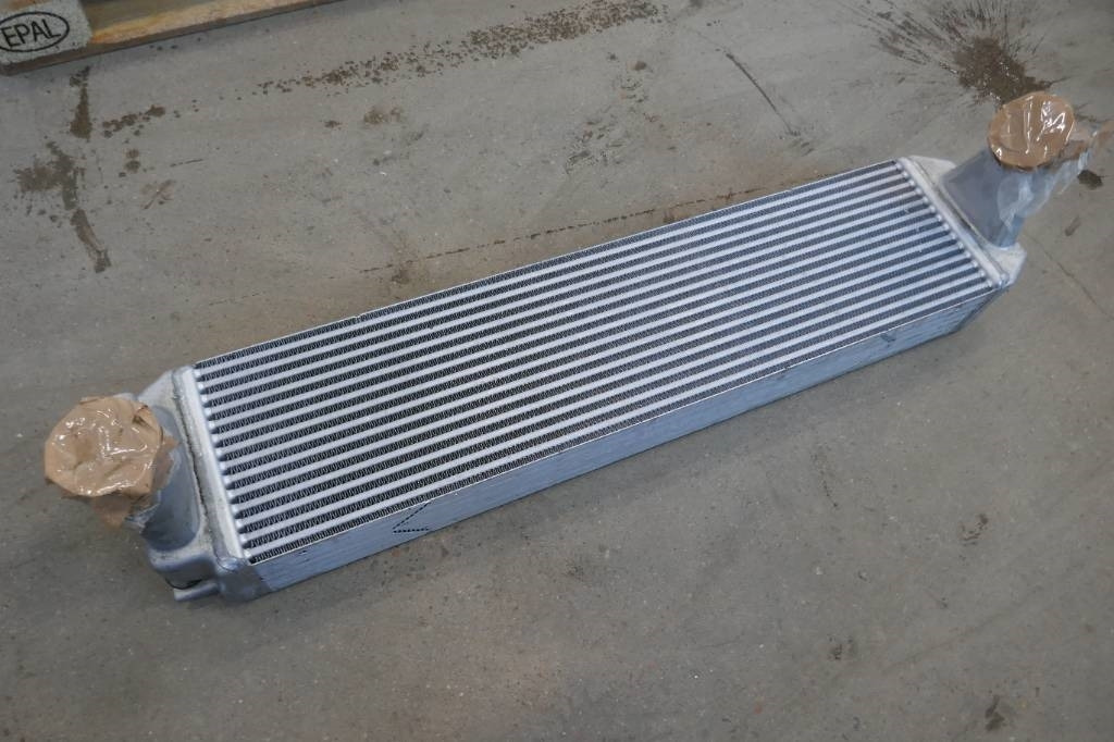 Volvo EC 300 E, Intercooler voe17514327 - Radiador para Maquinaria de construcción: foto 2 Volvo EC 300 E, Intercooler voe17514327 - Radiador para Maquinaria de construcción: foto 2