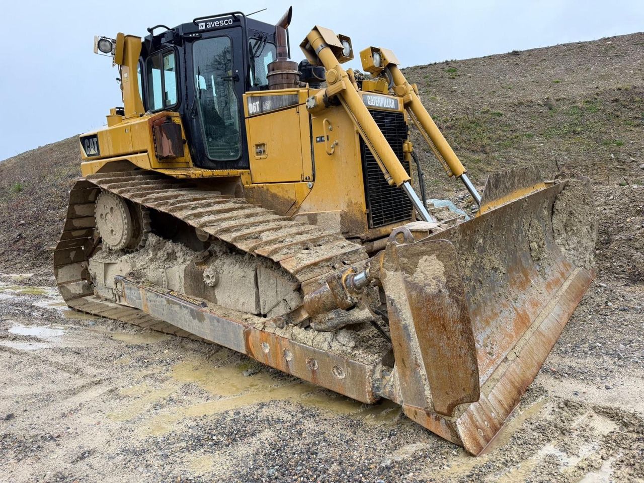 CAT D6T, 2011year, swiss machine - Bulldozer: foto 1 CAT D6T, 2011year, swiss machine - Bulldozer: foto 1