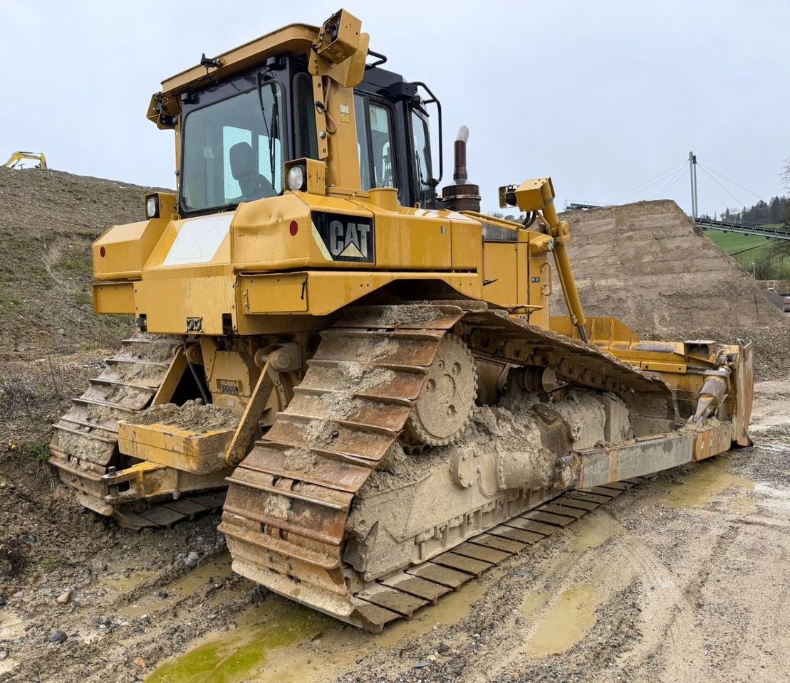 CAT D6T, 2011year, swiss machine - Bulldozer: foto 3 CAT D6T, 2011year, swiss machine - Bulldozer: foto 3