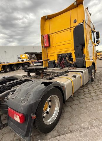 DAF XF460 4x2, Retarder, Euro 6, ALU Felgen - Cabeza tractora: foto 3 DAF XF460 4x2, Retarder, Euro 6, ALU Felgen - Cabeza tractora: foto 3