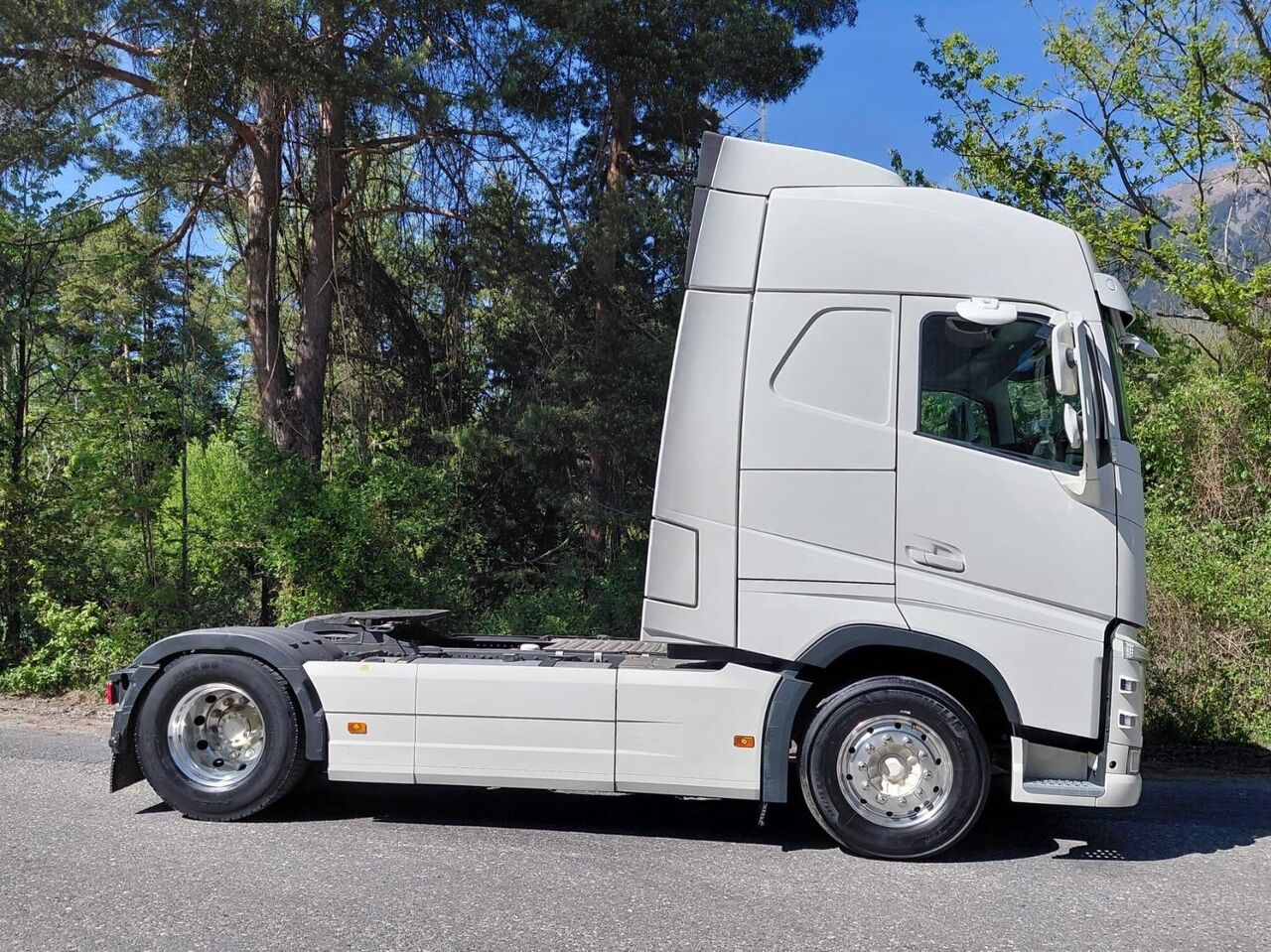 Volvo FH460 4x2, E6, ADR, 2 tank - Cabeza tractora: foto 4 Volvo FH460 4x2, E6, ADR, 2 tank - Cabeza tractora: foto 4