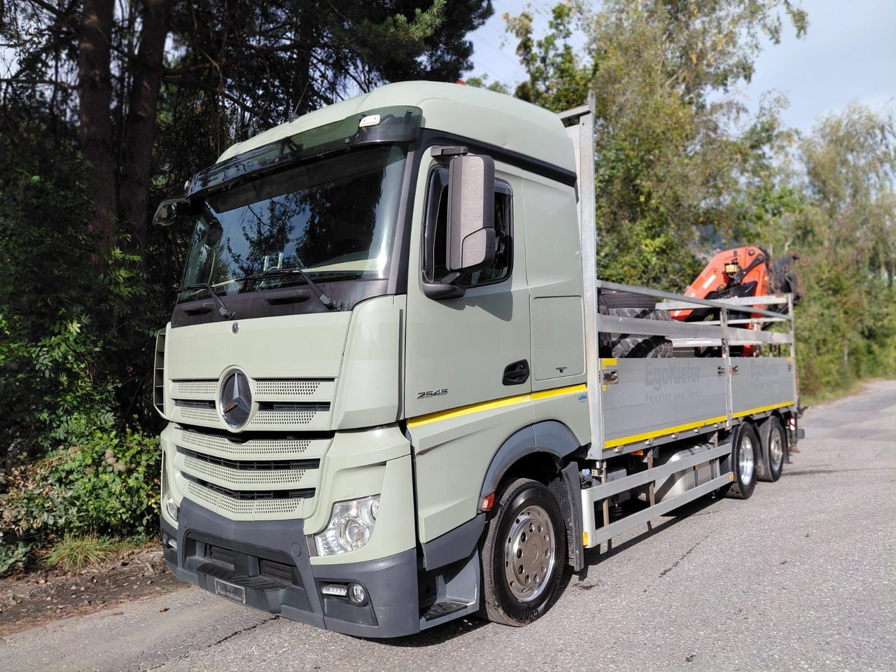 Mercedes-Benz Actros 2545 6x2, E6, Retarder, Effer 265/6S - Camión grúa: foto 1 Mercedes-Benz Actros 2545 6x2, E6, Retarder, Effer 265/6S - Camión grúa: foto 1