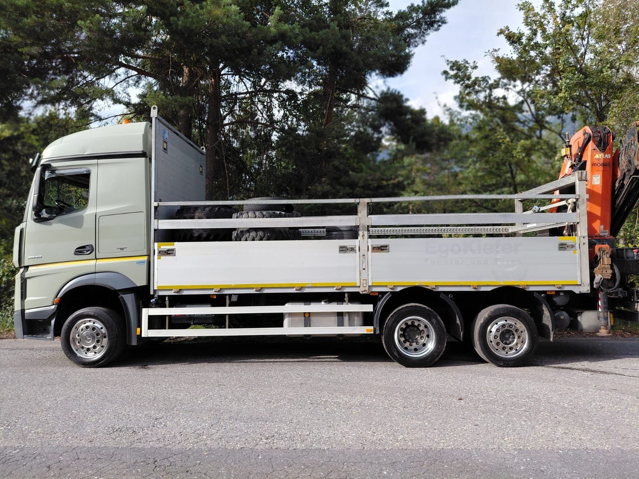 Mercedes-Benz Actros 2545 6x2, E6, Retarder, Effer 265/6S - Camión grúa: foto 4 Mercedes-Benz Actros 2545 6x2, E6, Retarder, Effer 265/6S - Camión grúa: foto 4