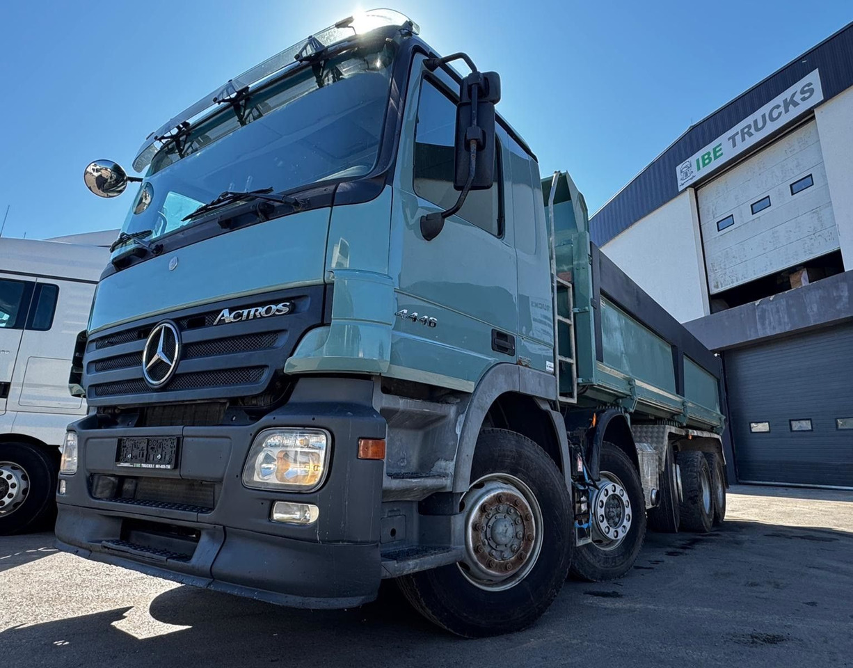 Mercedes-Benz Actros 4446 10x4, E5, MP2, EPS, Retarder - Volquete camión: foto 3 Mercedes-Benz Actros 4446 10x4, E5, MP2, EPS, Retarder - Volquete camión: foto 3