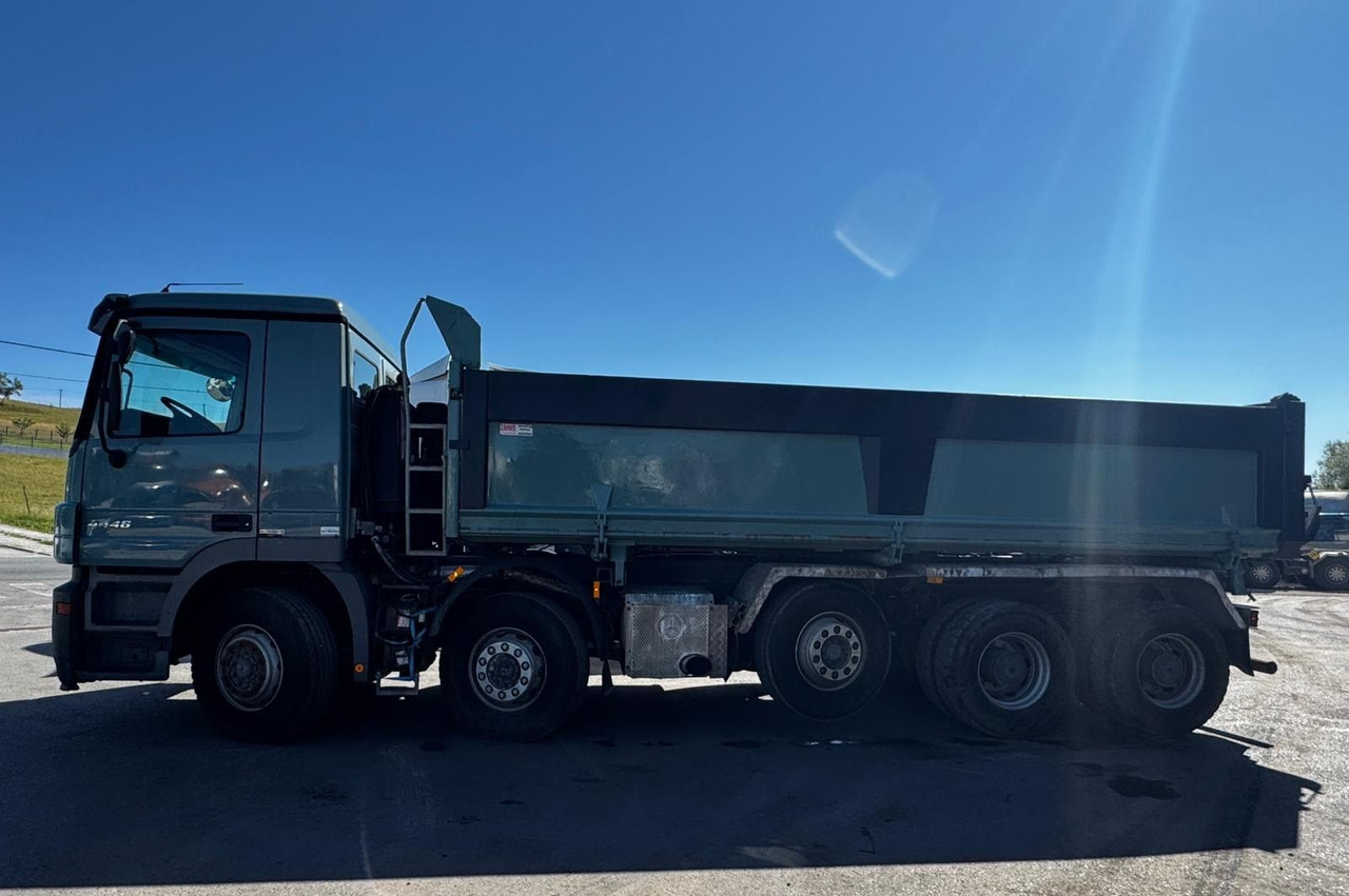 Mercedes-Benz Actros 4446 10x4, E5, MP2, EPS, Retarder - Volquete camión: foto 4 Mercedes-Benz Actros 4446 10x4, E5, MP2, EPS, Retarder - Volquete camión: foto 4