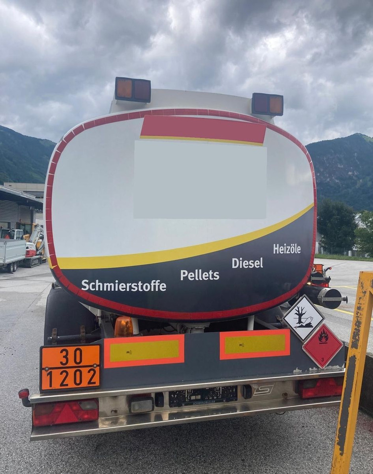 Schwarzmüller Schwingenschlögel, ADR, 3 Kammern, Fuel+Diesel - Cisterna remolque: foto 3 Schwarzmüller Schwingenschlögel, ADR, 3 Kammern, Fuel+Diesel - Cisterna remolque: foto 3