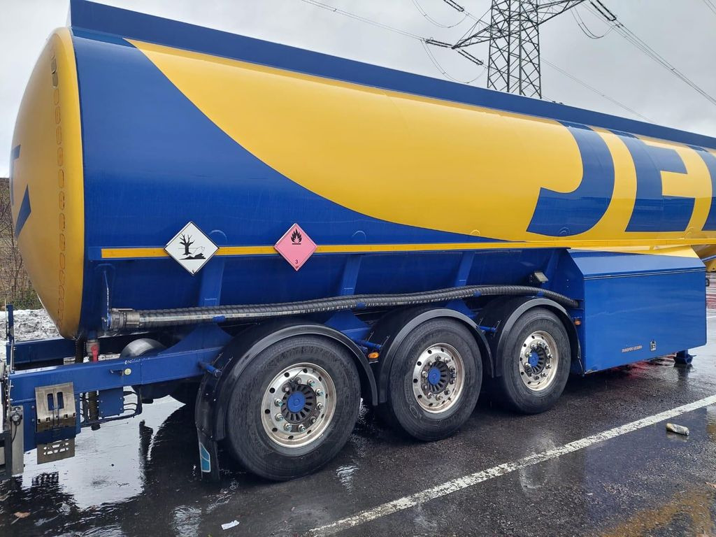 Schwarzmüller Schwingenschlögel,ADR,Diesel/Benzin, 5 Kammern - Cisterna semirremolque: foto 3 Schwarzmüller Schwingenschlögel,ADR,Diesel/Benzin, 5 Kammern - Cisterna semirremolque: foto 3