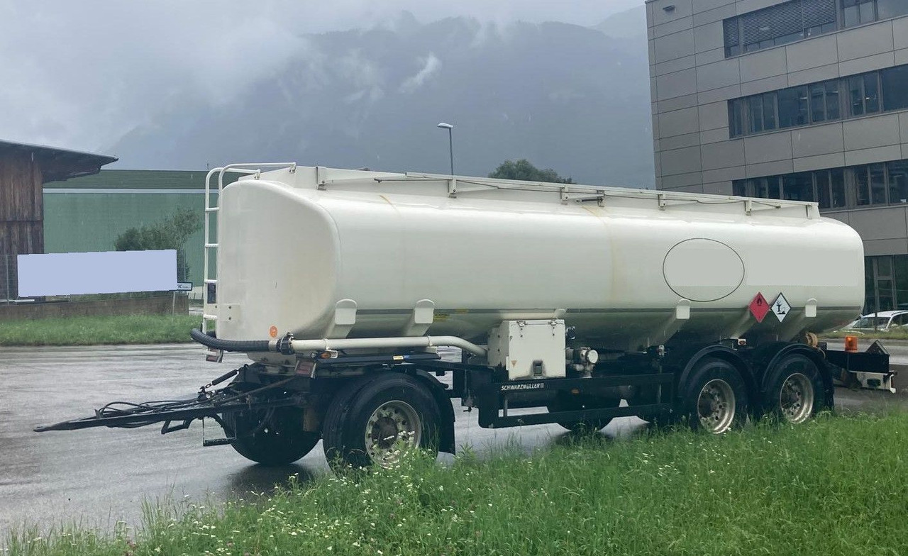 Schwarzmüller TH 3E, 3 Kammern, ADR, Benzin+Diesel, Fuel - Cisterna remolque: foto 1 Schwarzmüller TH 3E, 3 Kammern, ADR, Benzin+Diesel, Fuel - Cisterna remolque: foto 1