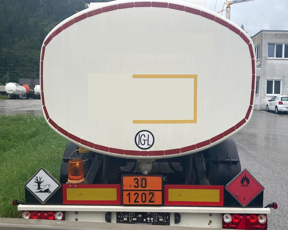 Schwarzmüller TH 3E, 3 Kammern, ADR, Benzin+Diesel, Fuel - Cisterna remolque: foto 5 Schwarzmüller TH 3E, 3 Kammern, ADR, Benzin+Diesel, Fuel - Cisterna remolque: foto 5