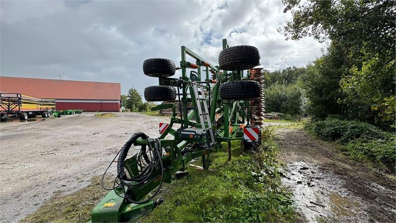 Amazone Cenius 7003 - 2TX Cenius 7003 m. så fordeler - Grada: foto 3 Amazone Cenius 7003 - 2TX Cenius 7003 m. så fordeler - Grada: foto 3