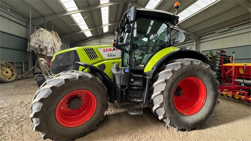 Claas AXION 830 CEBIS - Tractor: foto 1 Claas AXION 830 CEBIS - Tractor: foto 1