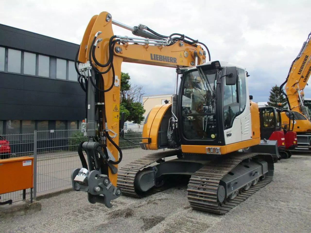 2023 Liebherr R 914 Compact G6.1-D - Excavadora de cadenas: foto 1 2023 Liebherr R 914 Compact G6.1-D - Excavadora de cadenas: foto 1