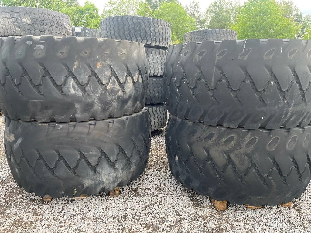 Bridgestone 775 /65 R29 Volvo L180 Wheels - Rueda completa: foto 1 Bridgestone 775 /65 R29 Volvo L180 Wheels - Rueda completa: foto 1