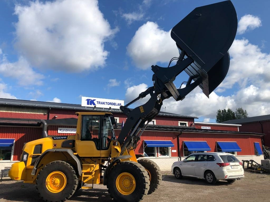 Högtippskopa / Hightipp bucket 9 Kubik - Cazo cargador para Maquinaria de construcción: foto 1 Högtippskopa / Hightipp bucket 9 Kubik - Cazo cargador para Maquinaria de construcción: foto 1