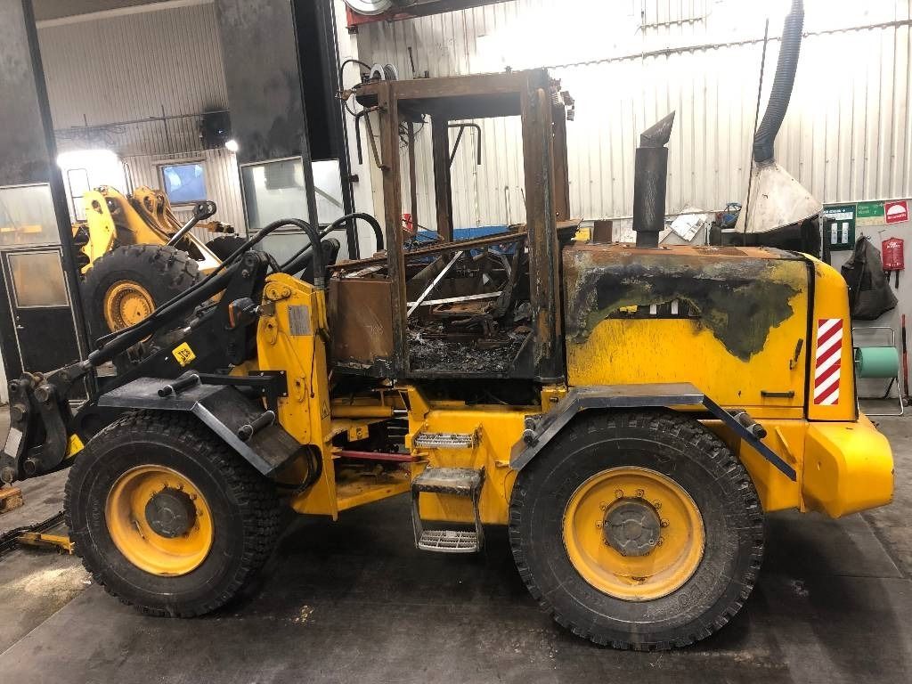 JCB 411 HT Dismantled for spare parts - Cargadora de ruedas: foto 1 JCB 411 HT Dismantled for spare parts - Cargadora de ruedas: foto 1