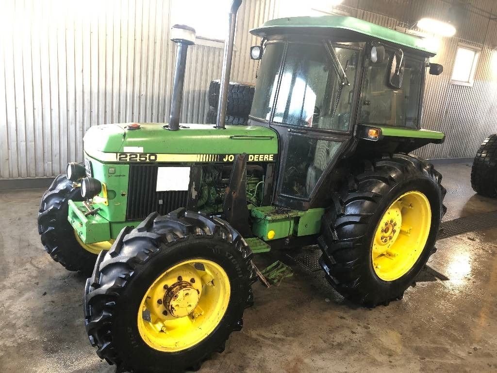 John Deere 2250 Dismantled for spare parts - Tractor: foto 1 John Deere 2250 Dismantled for spare parts - Tractor: foto 1