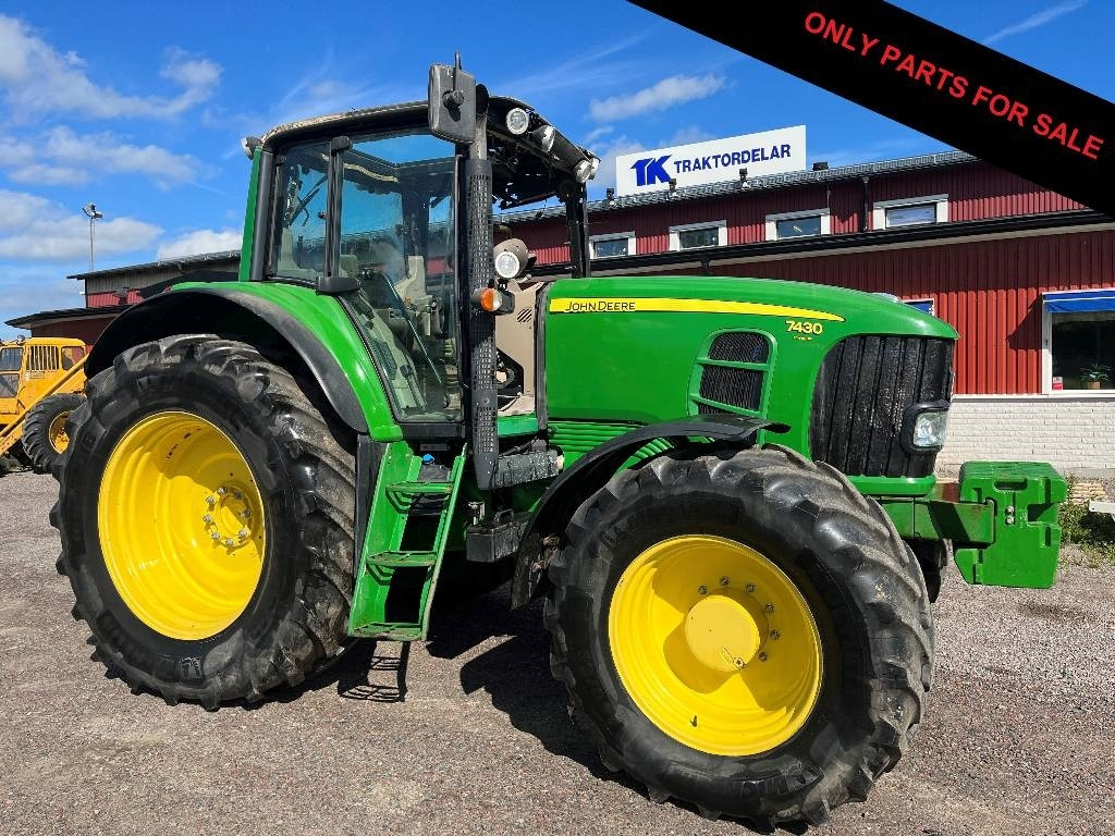 John Deere 7430 Dismantled. Only spare parts - Tractor: foto 1 John Deere 7430 Dismantled. Only spare parts - Tractor: foto 1