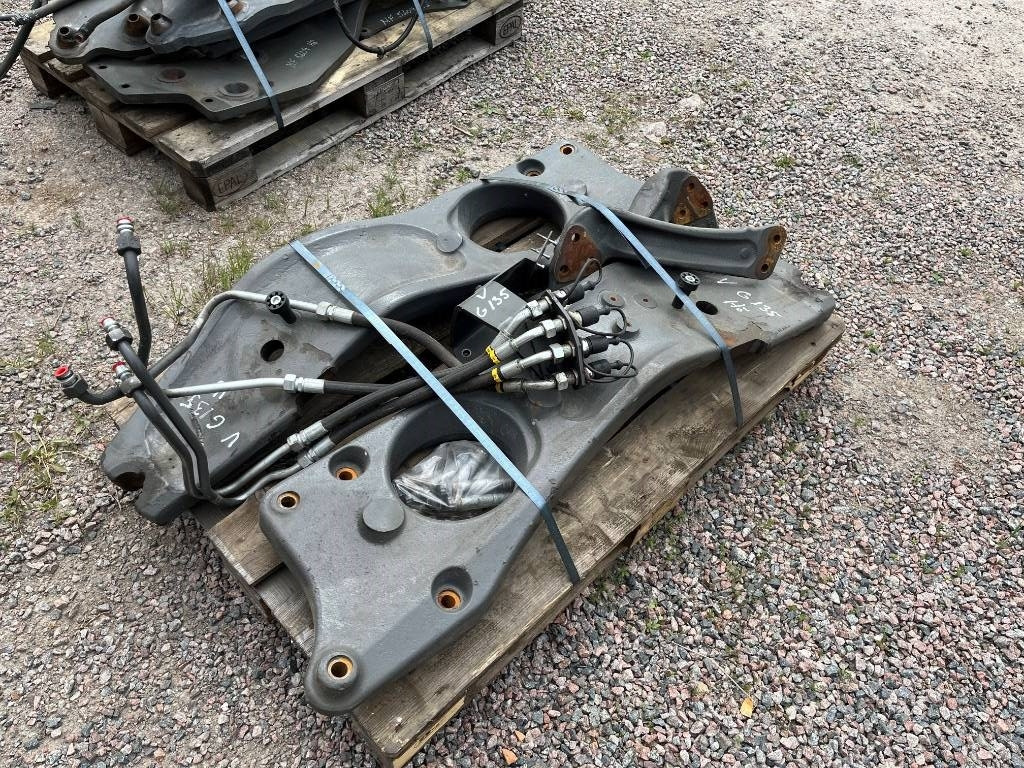 Lastarfäste Quicke Ålö till Valtra G135 - Acoplamiento rápido: foto 1 Lastarfäste Quicke Ålö till Valtra G135 - Acoplamiento rápido: foto 1