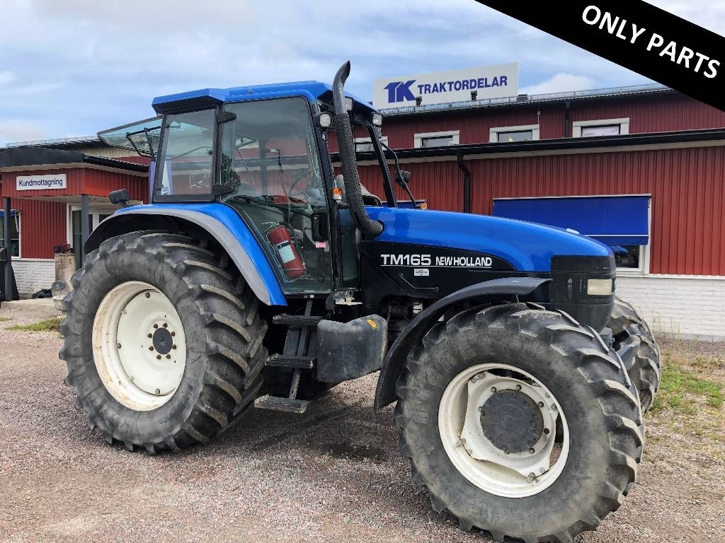 New Holland TM 165 Dismantled: only spare parts - Tractor: foto 1 New Holland TM 165 Dismantled: only spare parts - Tractor: foto 1