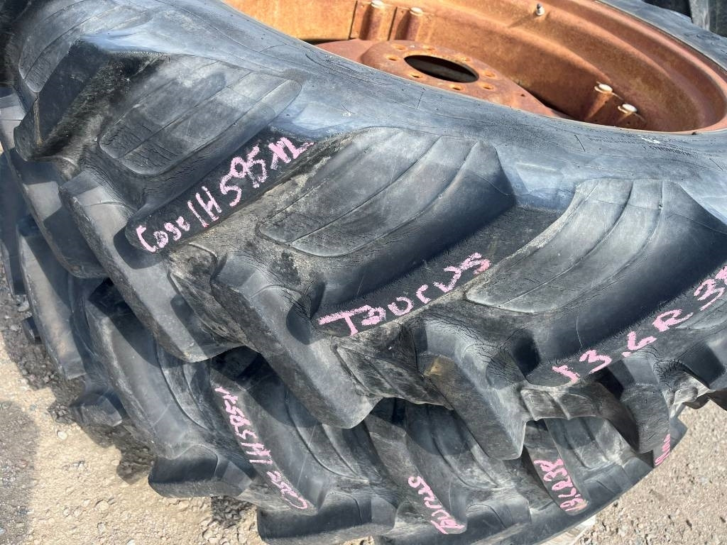 Taurus 13,6-R38 på fälg Case , MF , BM , IH  - Neumático para Maquinaria agrícola: foto 3 Taurus 13,6-R38 på fälg Case , MF , BM , IH  - Neumático para Maquinaria agrícola: foto 3