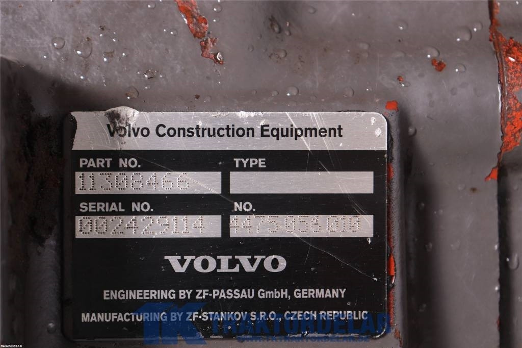 Volvo L 45 G - Eje y piezas para Maquinaria de construcción: foto 3 Volvo L 45 G - Eje y piezas para Maquinaria de construcción: foto 3