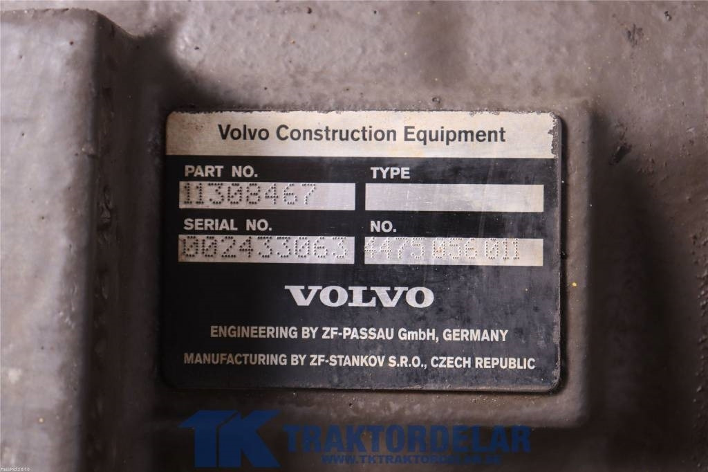 Volvo L 45 G bakvagn - Eje y piezas para Maquinaria de construcción: foto 3 Volvo L 45 G bakvagn - Eje y piezas para Maquinaria de construcción: foto 3