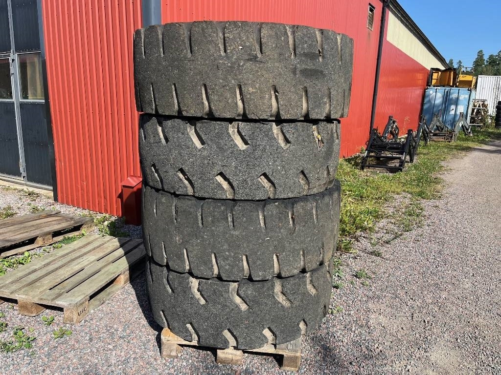 Volvo L50E D C B Wheels Solids / Punkteringsfria 17,5-25 - Neumático para Maquinaria de construcción: foto 2 Volvo L50E D C B Wheels Solids / Punkteringsfria 17,5-25 - Neumático para Maquinaria de construcción: foto 2