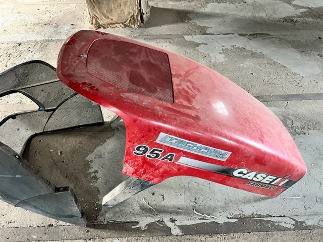 Case Farmall Pokrywa Maska silnika 84472108 - Capota para Tractor: foto 3 Case Farmall Pokrywa Maska silnika 84472108 - Capota para Tractor: foto 3