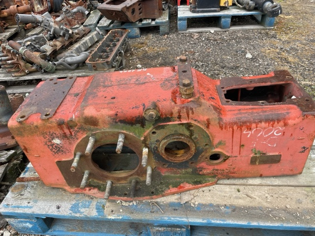 Deutz Fahr 2004 - Obudowa Tylnego Mostu | Obudowa Skrzyni Biegów - Eje y piezas para Maquinaria agrícola: foto 4 Deutz Fahr 2004 - Obudowa Tylnego Mostu | Obudowa Skrzyni Biegów - Eje y piezas para Maquinaria agrícola: foto 4