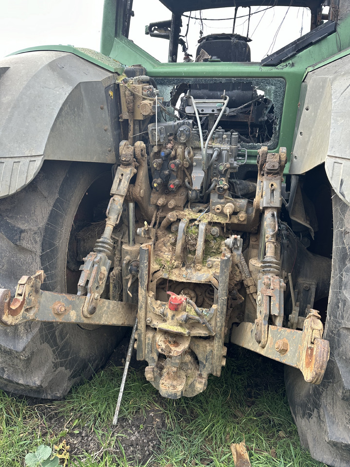 Fendt 828 Vario części zwolnica zwrotnica , skrzynia biegów , silnik , most napędowy przedni i tylni - Mando final para Maquinaria agrícola: foto 4 Fendt 828 Vario części zwolnica zwrotnica , skrzynia biegów , silnik , most napędowy przedni i tylni - Mando final para Maquinaria agrícola: foto 4