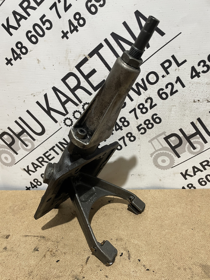 JCB Fastrac - napęd wałek wybieraka skrzyni biegów 454/40250 - Caja de cambios y piezas para Maquinaria de construcción: foto 1 JCB Fastrac - napęd wałek wybieraka skrzyni biegów 454/40250 - Caja de cambios y piezas para Maquinaria de construcción: foto 1