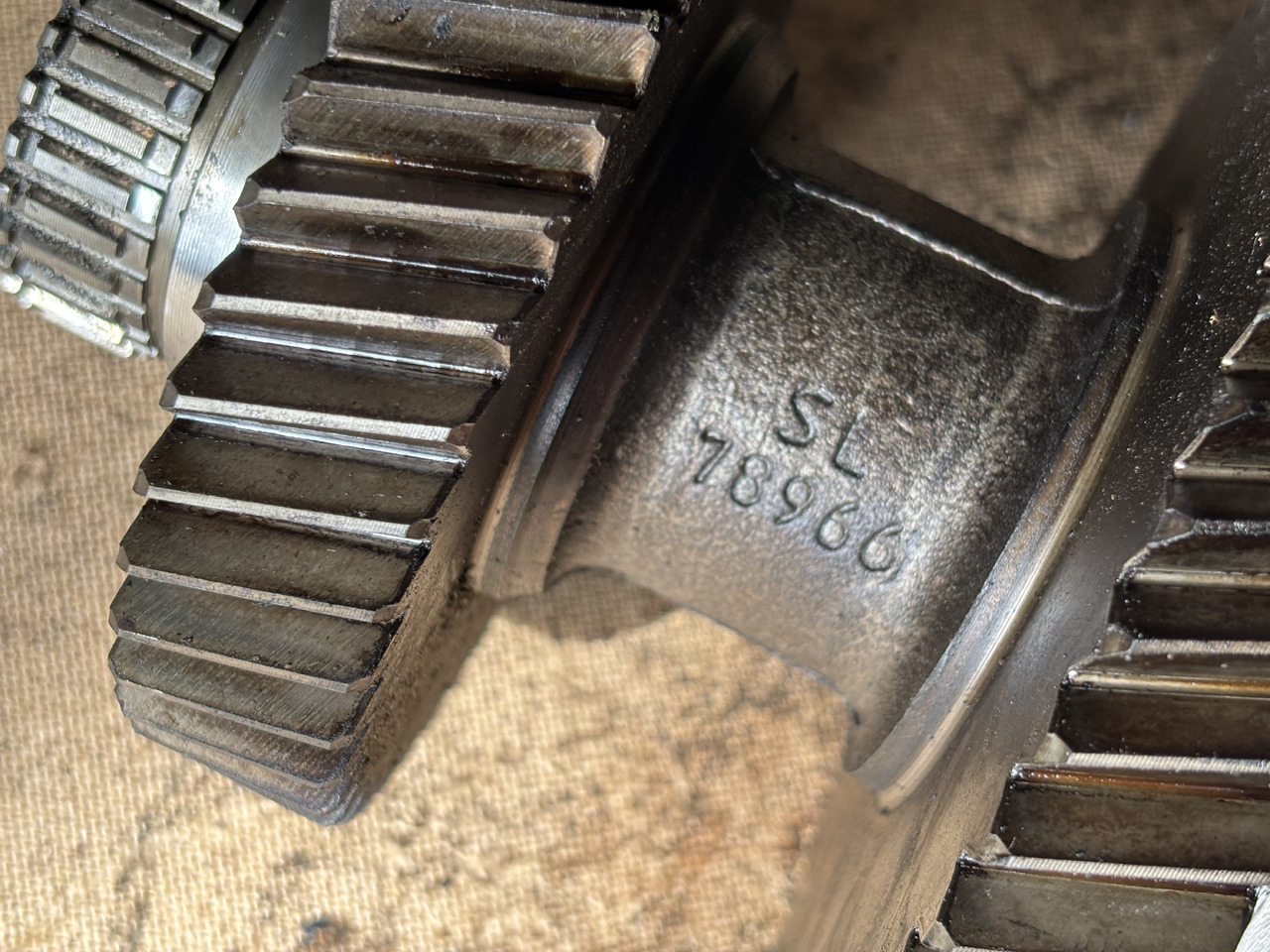 John Deere 6010 6110 6210 6300 6400 Wał Napędowy L78966 - Palier para Maquinaria agrícola: foto 4 John Deere 6010 6110 6210 6300 6400 Wał Napędowy L78966 - Palier para Maquinaria agrícola: foto 4