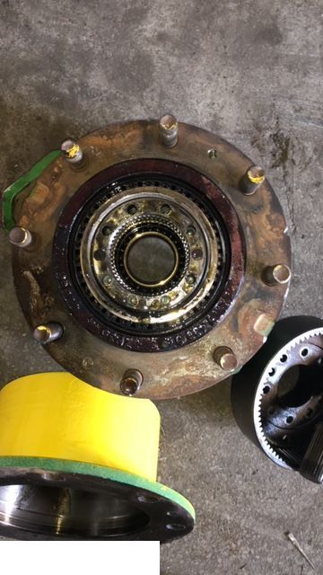 John Deere 6710 - Piasta - Cubo para Maquinaria agrícola: foto 1 John Deere 6710 - Piasta - Cubo para Maquinaria agrícola: foto 1