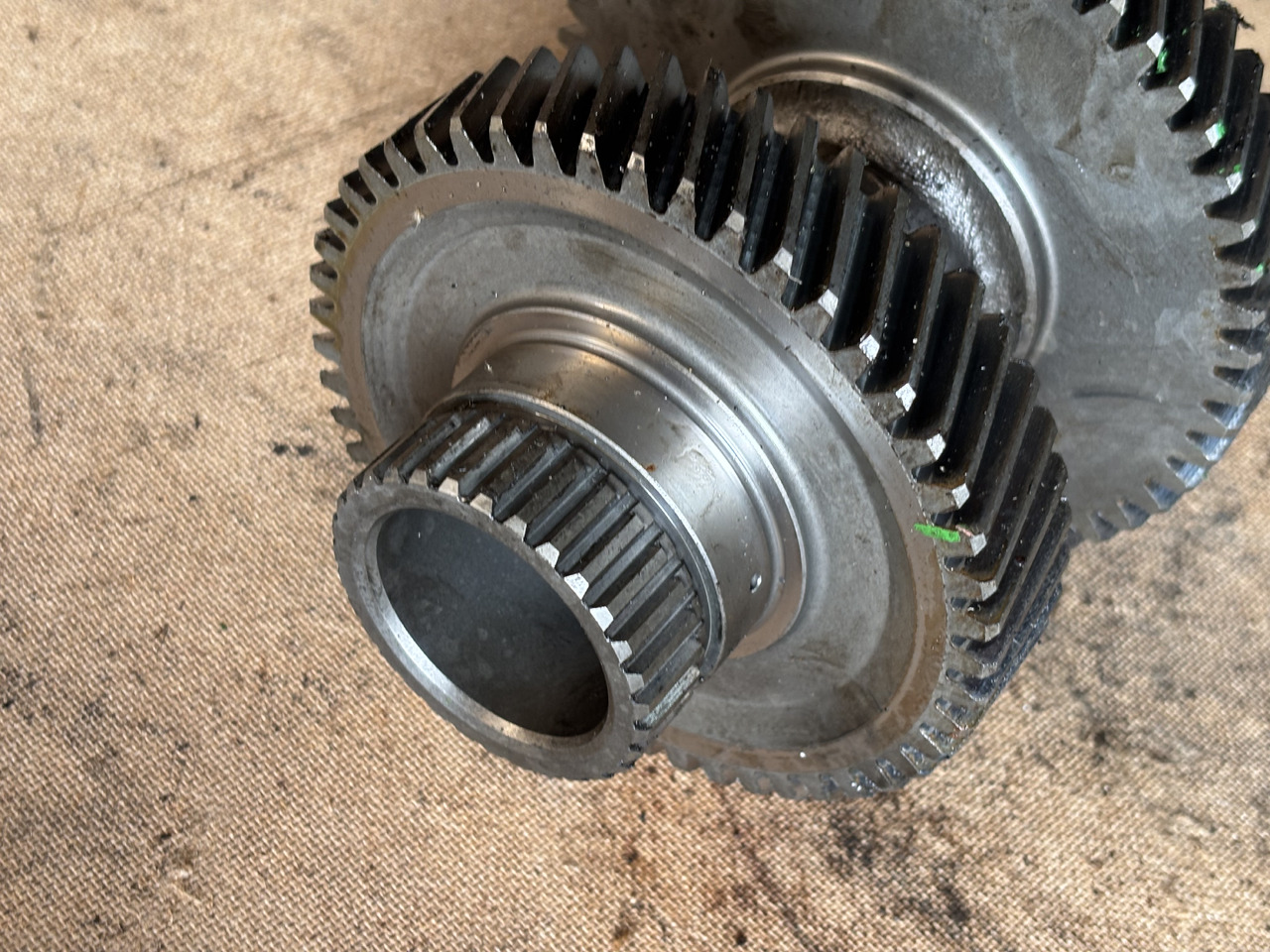 John Deere 7220 7320 Wał L115869 L156144 - Palier para Maquinaria agrícola: foto 4 John Deere 7220 7320 Wał L115869 L156144 - Palier para Maquinaria agrícola: foto 4