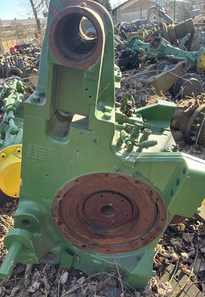 John Deere 7830 Obudowa Dyfru Dyferencjału Napędu CZĘŚCI RE239321 R244040 R288318 - Diferencial para Maquinaria agrícola: foto 4 John Deere 7830 Obudowa Dyfru Dyferencjału Napędu CZĘŚCI RE239321 R244040 R288318 - Diferencial para Maquinaria agrícola: foto 4