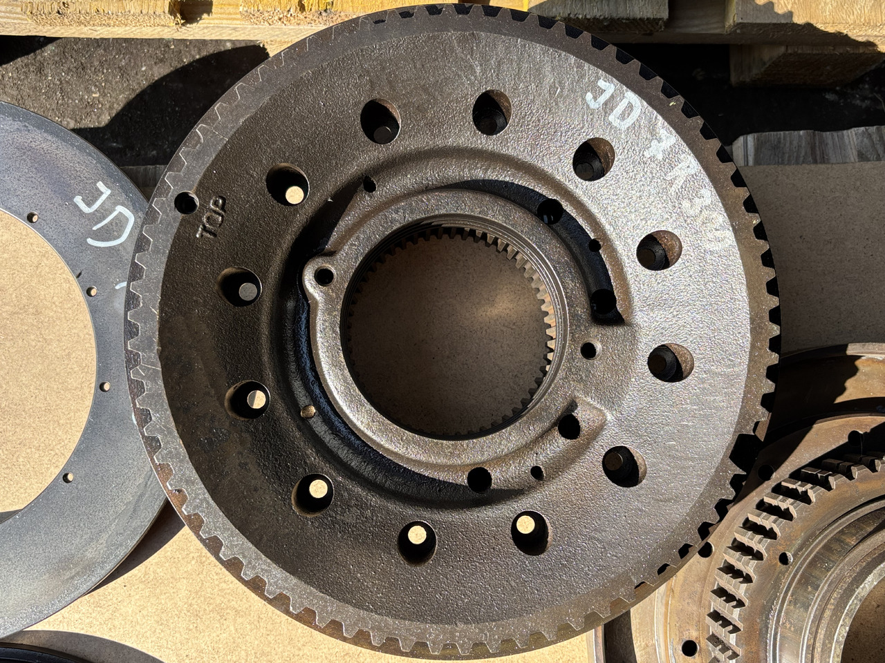 John Deere 7RXXX 7R330 7R 330 Piasta przedniego mostu TA27517 - Cubo para Maquinaria agrícola: foto 1 John Deere 7RXXX 7R330 7R 330 Piasta przedniego mostu TA27517 - Cubo para Maquinaria agrícola: foto 1