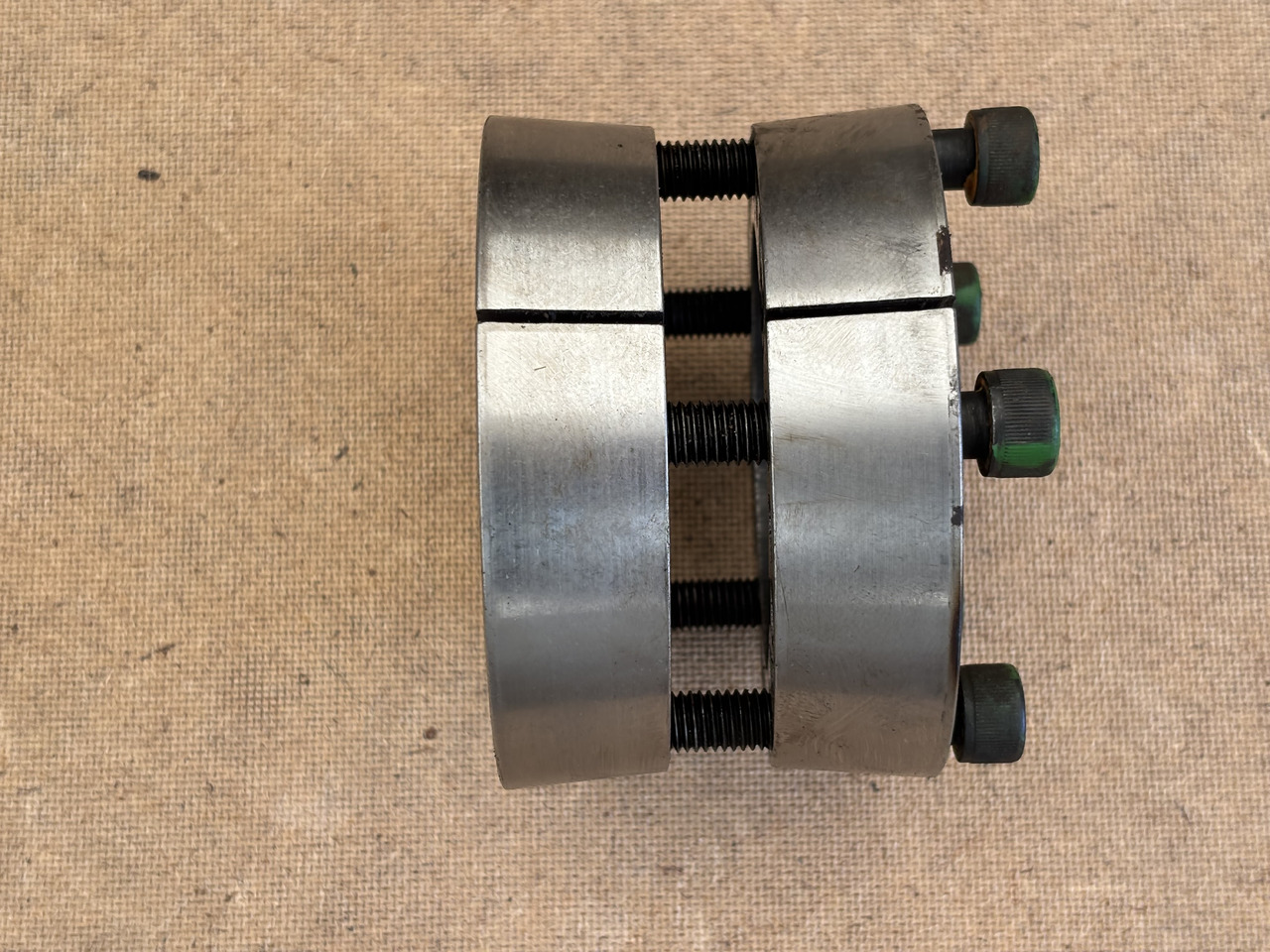 John Deere 8200 8400 8600 9600 Piasta koła pasowego głowicy tnącej AZ103733 - Cubo para Maquinaria agrícola: foto 3 John Deere 8200 8400 8600 9600 Piasta koła pasowego głowicy tnącej AZ103733 - Cubo para Maquinaria agrícola: foto 3