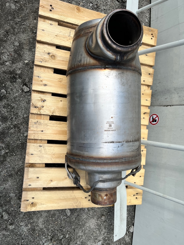 John Deere Katalizator DZ100798 - Convertidor catalítico para Maquinaria agrícola: foto 1 John Deere Katalizator DZ100798 - Convertidor catalítico para Maquinaria agrícola: foto 1