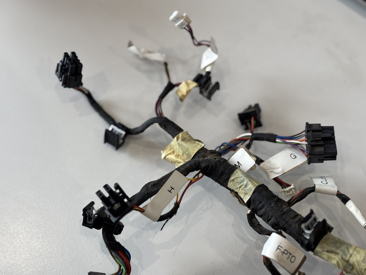 John Deere Wiązka Elektronika Kabli Podłokietnika NGOI MFTC AL222738 - Cables/ Alambres para Maquinaria agrícola: foto 4 John Deere Wiązka Elektronika Kabli Podłokietnika NGOI MFTC AL222738 - Cables/ Alambres para Maquinaria agrícola: foto 4