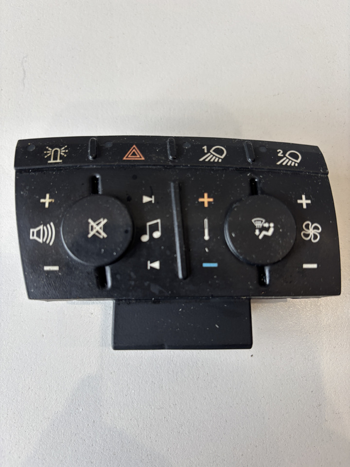 John Deere seria 6000 7000 8000 R - moduł panel radia nawiewu RE578473 - Cabina e interior para Maquinaria agrícola: foto 1 John Deere seria 6000 7000 8000 R - moduł panel radia nawiewu RE578473 - Cabina e interior para Maquinaria agrícola: foto 1