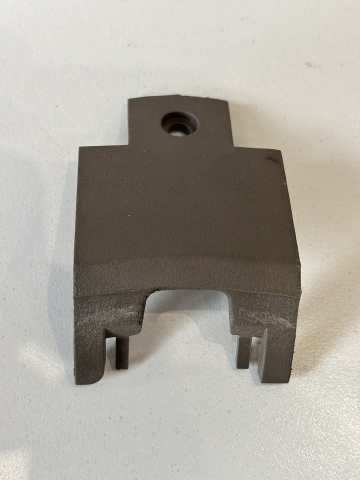 John Deere seria 6000 7000 8000 R - osłona mocowania wyświetlacza R344362 - Cabina e interior para Maquinaria agrícola: foto 1 John Deere seria 6000 7000 8000 R - osłona mocowania wyświetlacza R344362 - Cabina e interior para Maquinaria agrícola: foto 1