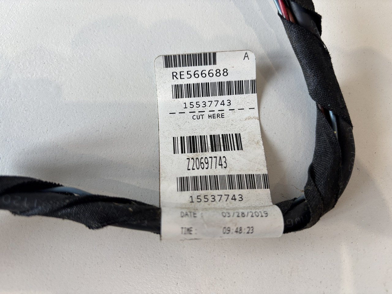 John Deere seria 6000 7000 8000 R - wiązka el. podłokietnika CommandARM RE566688 RE563549 - Cables/ Alambres para Maquinaria agrícola: foto 2 John Deere seria 6000 7000 8000 R - wiązka el. podłokietnika CommandARM RE566688 RE563549 - Cables/ Alambres para Maquinaria agrícola: foto 2