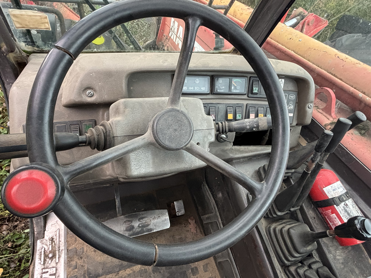 Manitou MT 1740 SLT Ładowarka Teleskopowa Kokpit Elementy Wnętrza Rewers Plastikowe Przyciski Wiązka - Cabina e interior para Manipulador telescópico: foto 2 Manitou MT 1740 SLT Ładowarka Teleskopowa Kokpit Elementy Wnętrza Rewers Plastikowe Przyciski Wiązka - Cabina e interior para Manipulador telescópico: foto 2