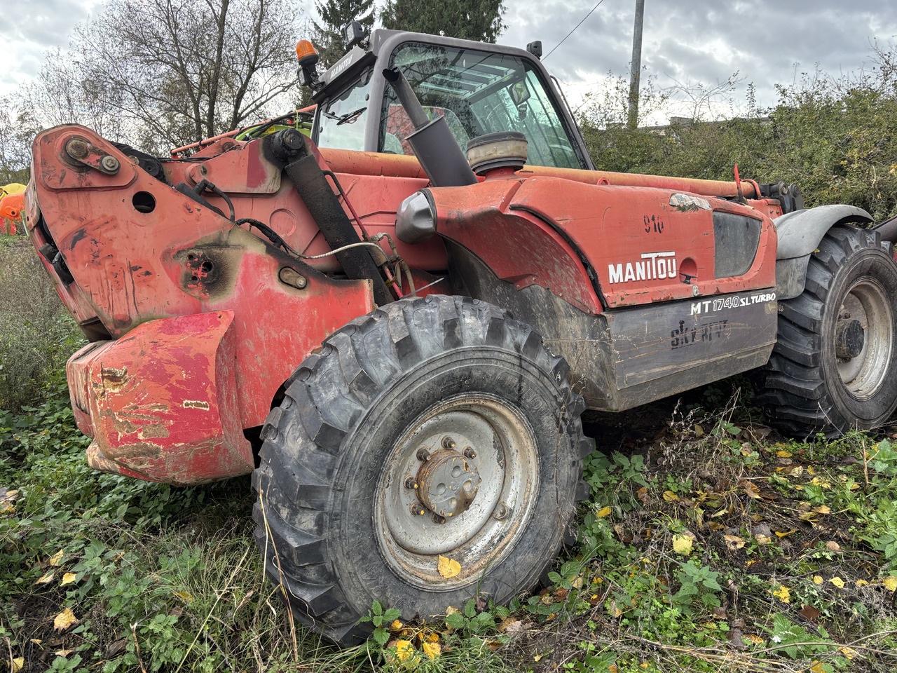 Manitou MT 1740 SLT - Ładowarka Teleskopowa - Zderzak Tylni Zaczep Obciążnik Balast Przeciwwaga - Carrocería y exterior para Manipulador telescópico: foto 1 Manitou MT 1740 SLT - Ładowarka Teleskopowa - Zderzak Tylni Zaczep Obciążnik Balast Przeciwwaga - Carrocería y exterior para Manipulador telescópico: foto 1