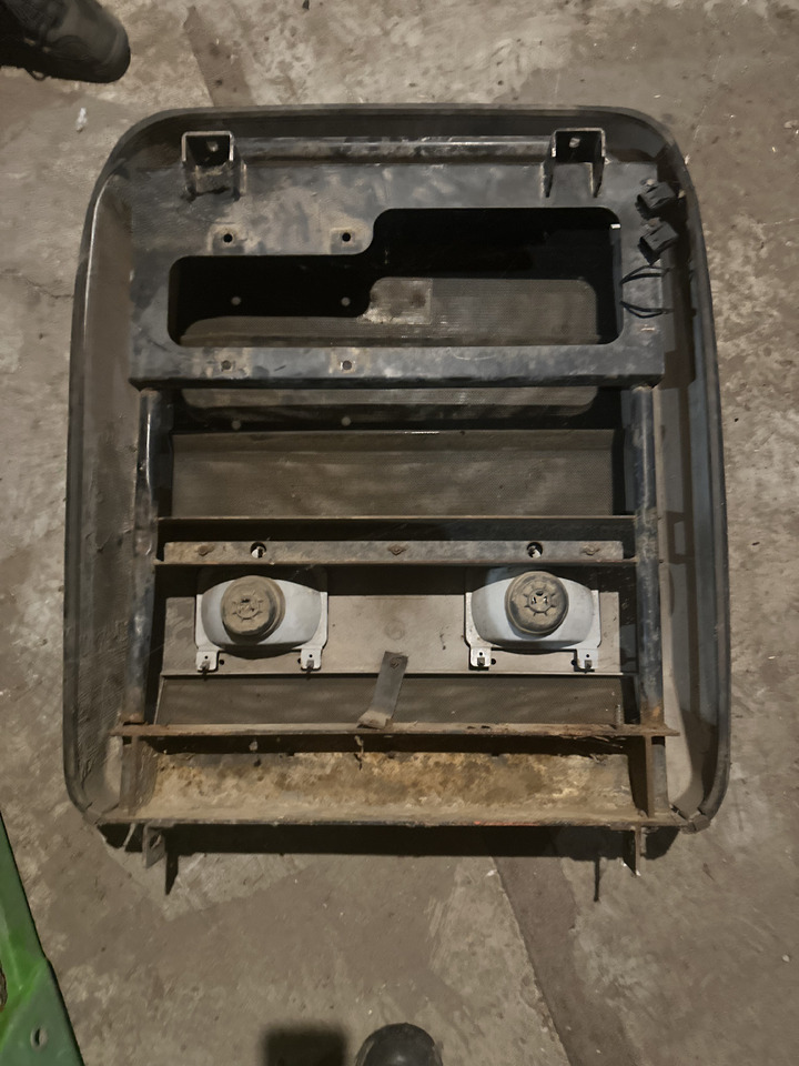 Massey Ferguson 8110 - 8180 grill maska przednia - Parrilla para Maquinaria agrícola: foto 3 Massey Ferguson 8110 - 8180 grill maska przednia - Parrilla para Maquinaria agrícola: foto 3