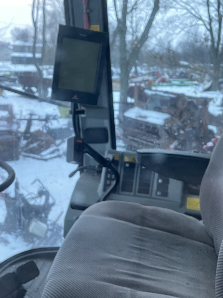 Massey Fergusson MF 30 32 - siedzenie fotel operatora D45939700 - Asiento para Maquinaria agrícola: foto 1 Massey Fergusson MF 30 32 - siedzenie fotel operatora D45939700 - Asiento para Maquinaria agrícola: foto 1