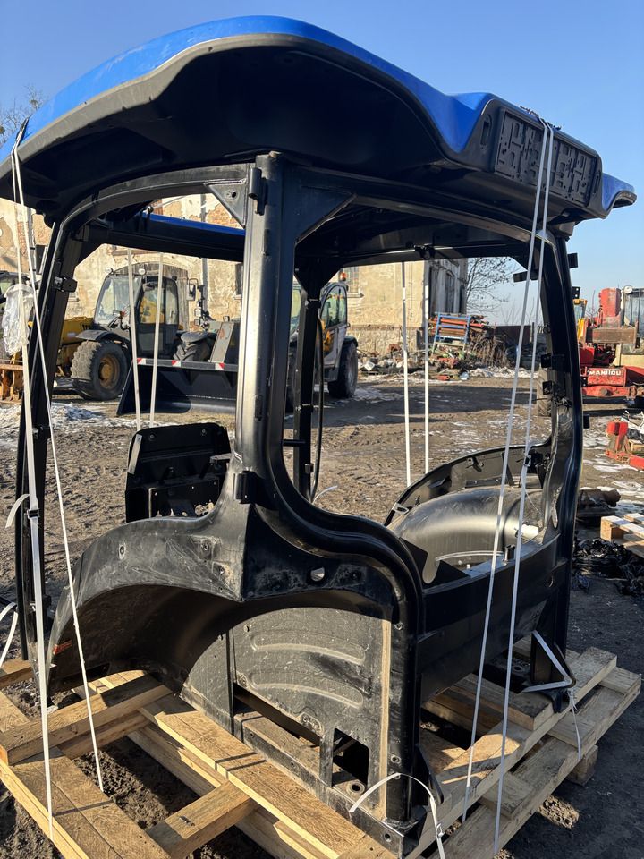 New Holland T5.120 2023r Kabina 48167050 - Cabina para Maquinaria agrícola: foto 5 New Holland T5.120 2023r Kabina 48167050 - Cabina para Maquinaria agrícola: foto 5