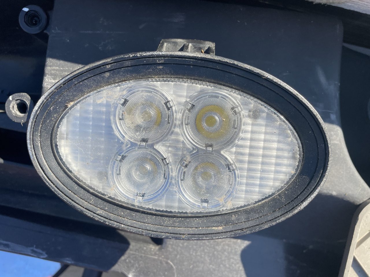 New Holland T7 - lampa robocza 47363006 - Luz/ Iluminación para Maquinaria agrícola: foto 1 New Holland T7 - lampa robocza 47363006 - Luz/ Iluminación para Maquinaria agrícola: foto 1