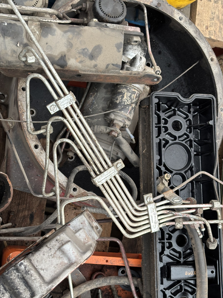 Perkins 1004.4 1004.4T 1006.6 Silnik Pokrywa Silnika Obudowa Tryb CZĘŚCI 3716C03C/3 - Motor y piezas para Maquinaria de construcción: foto 4 Perkins 1004.4 1004.4T 1006.6 Silnik Pokrywa Silnika Obudowa Tryb CZĘŚCI 3716C03C/3 - Motor y piezas para Maquinaria de construcción: foto 4